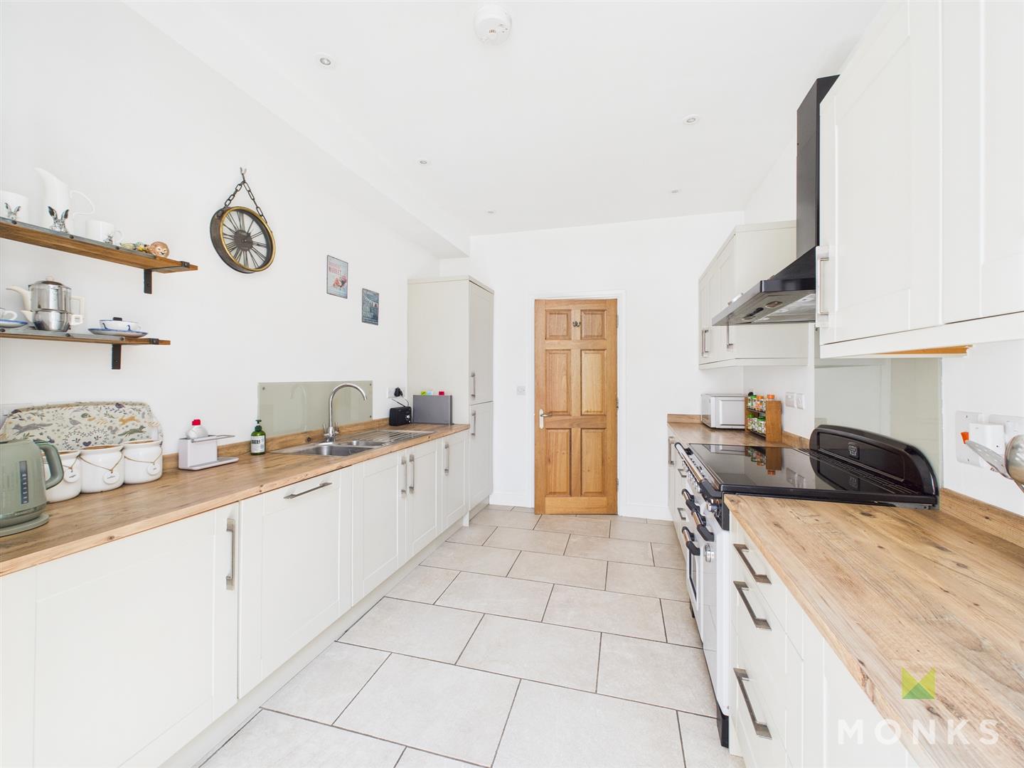 2 Lythwood Hall, Shrewsbury, SY3 0AD SSTC